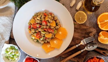 Chickpea Salad with Quinoa and Orange