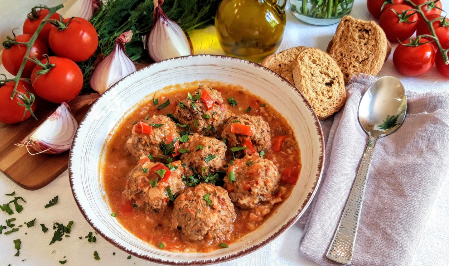 Greek Yuvarlakia Meatballs in Tomato Sauce Recipe