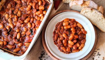 Delicious Gigantes Beans with Sausage Recipe