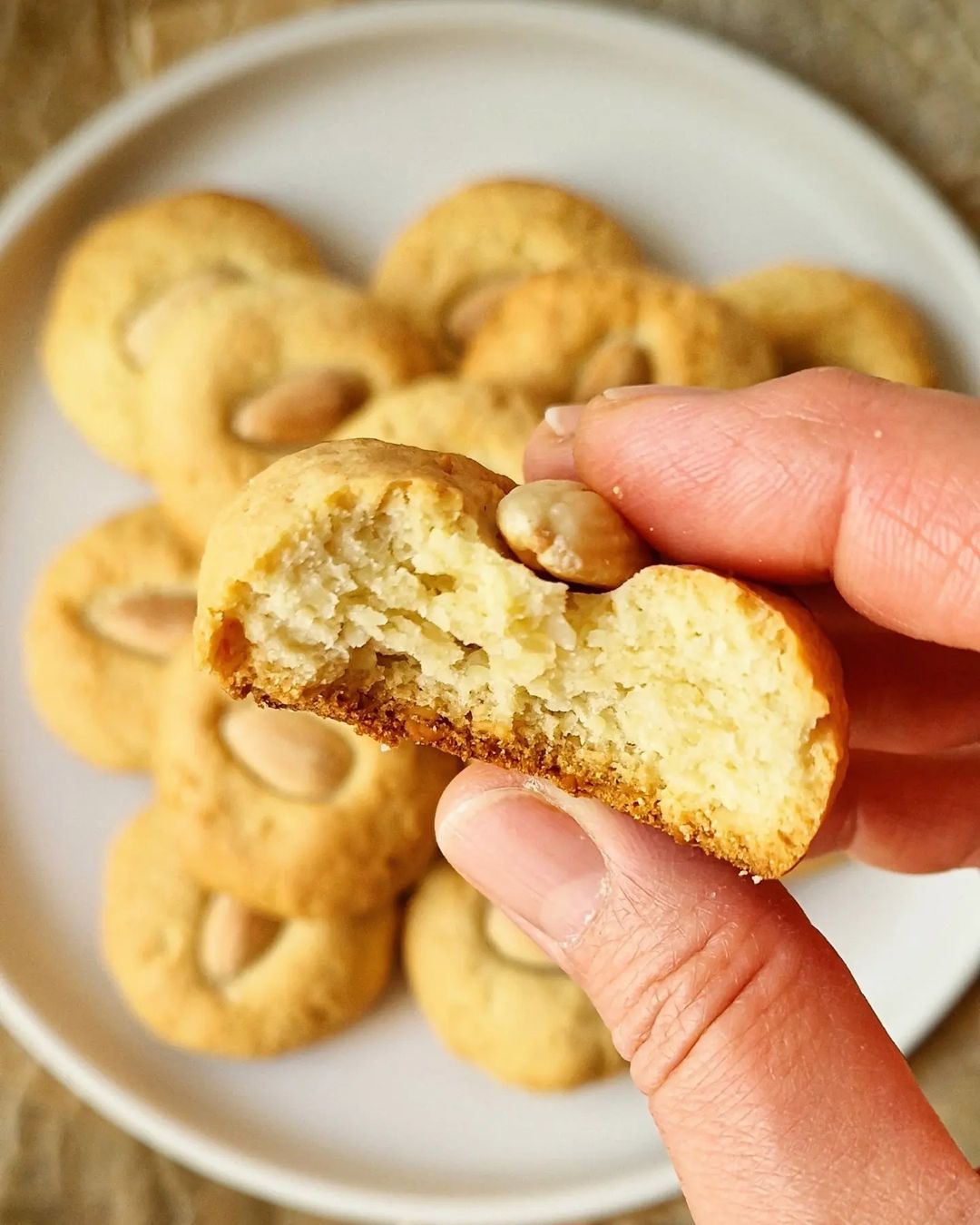Delicious Almond Biscuits Recipe A Sweet Treat for Any Occasion